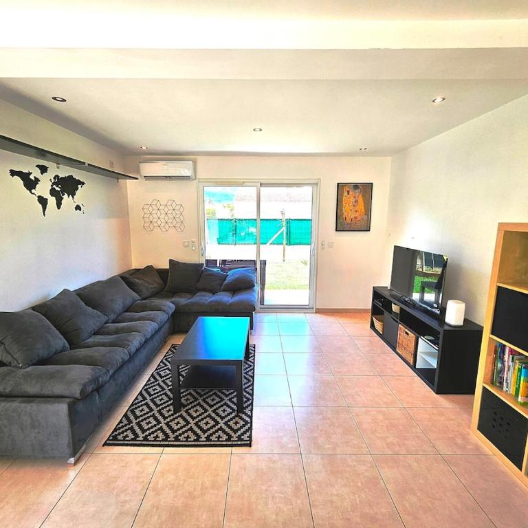 Suréquipée avec cuisine extérieure, climatisation - Villa - Vue sur Jardin - 29