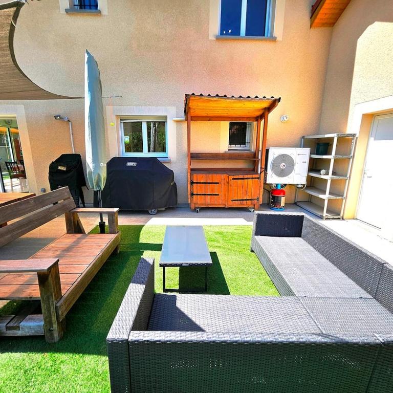 Suréquipée avec cuisine extérieure, climatisation - Villa - Vue sur Jardin - 39