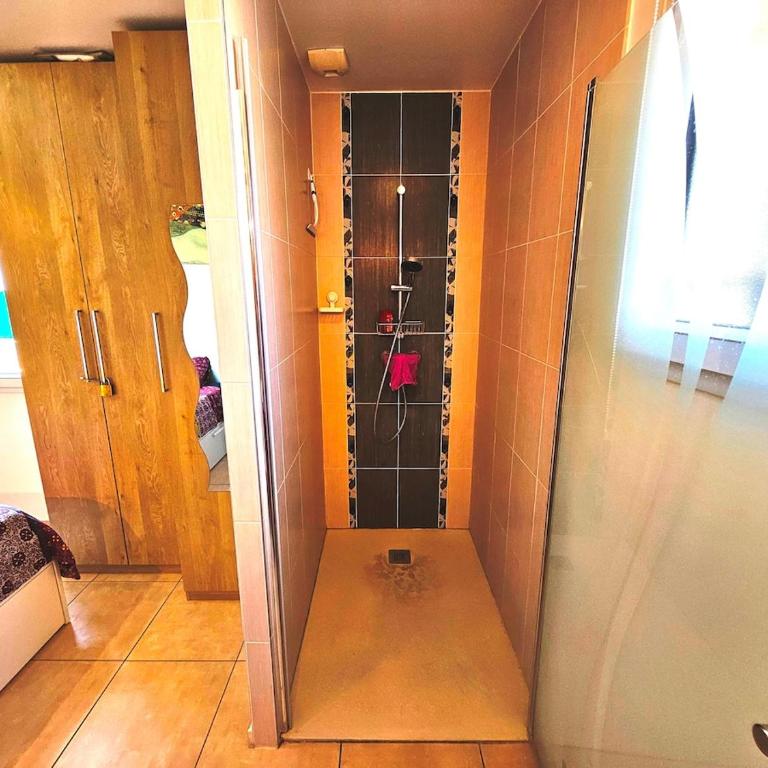 Suréquipée avec cuisine extérieure, climatisation - Villa - Vue sur Jardin - 46