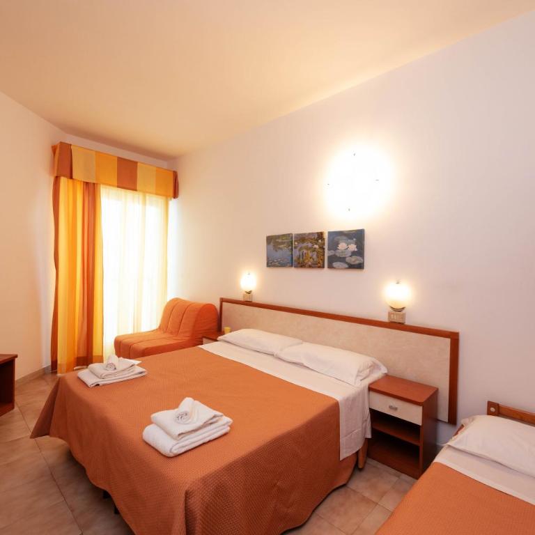 Hotel Ariston Riccione - Quadruple Room - 3