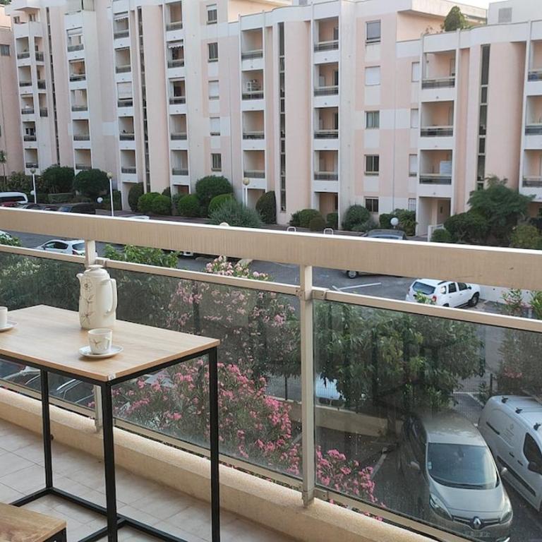 Apartment with residential pool - Appartement 1 Chambre - 11