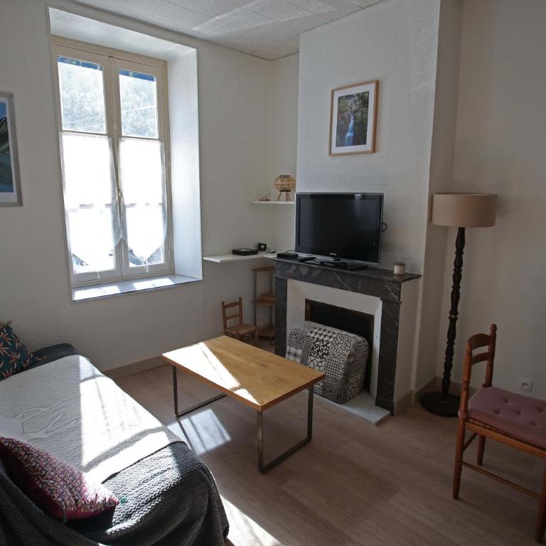 Appartement lumineux, calme, RDC, 2 min du centre - Apartment mit 1 Schlafzimmer - 1