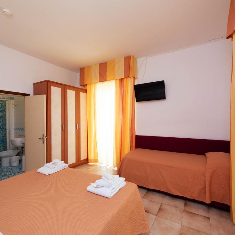 Hotel Ariston Riccione - Triple Room - 5