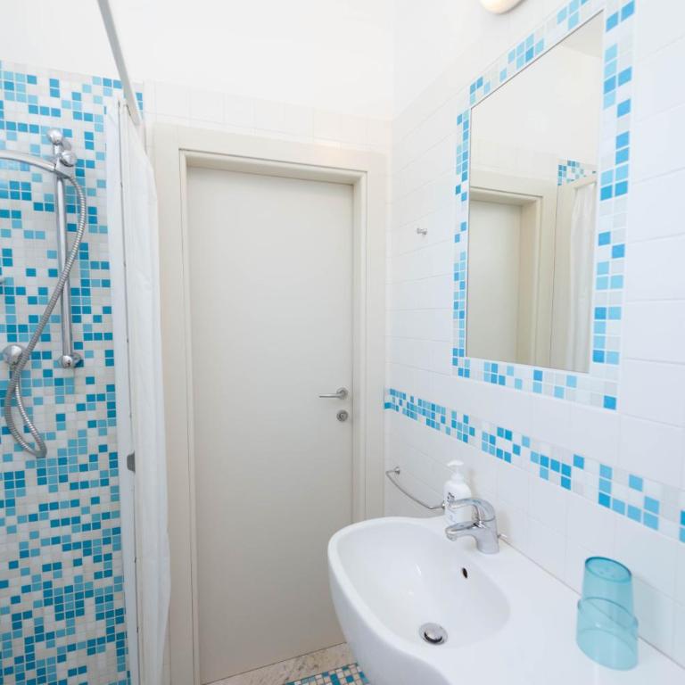 Hotel Ariston Riccione - Quadruple Room - 10