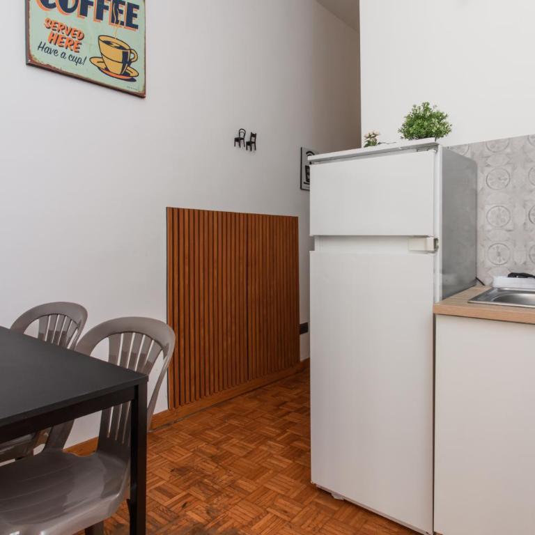 Inside Chiaia Rooms - Camera Familiare Deluxe - 18