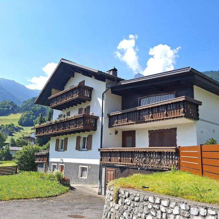 Alpenfeder Hüsli - Apartment mit Blick auf die Berge - 2