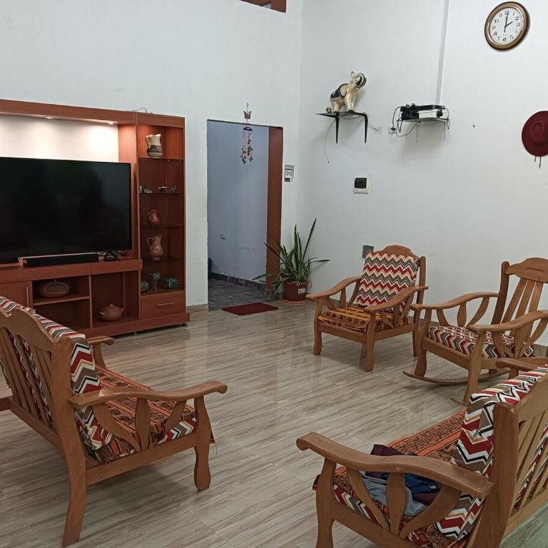 Hospedaje La Casa del Sol - Two-Bedroom House - 1