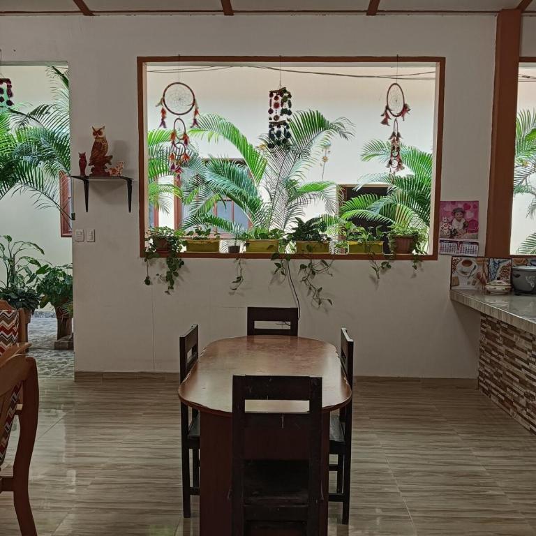 Hospedaje La Casa del Sol - Two-Bedroom House - 9
