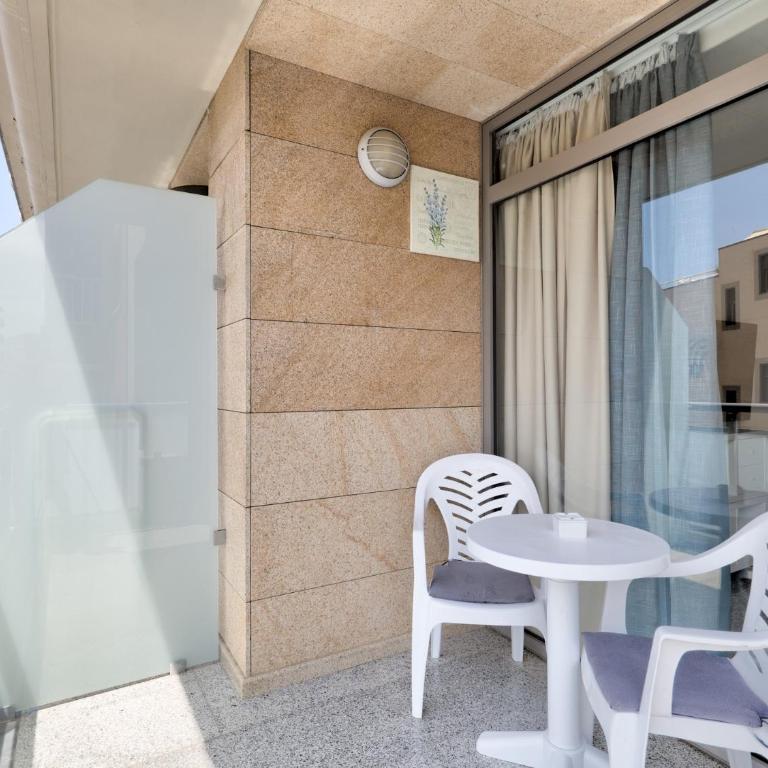 Ake - Apartamento de 1 dormitorio con balcón amplio - 2