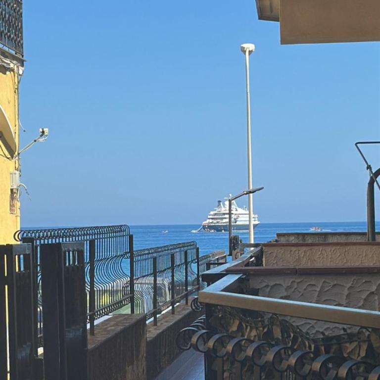 Casa sul vicolo - Fronte Mare - Casa con 2 Camere da Letto - 9