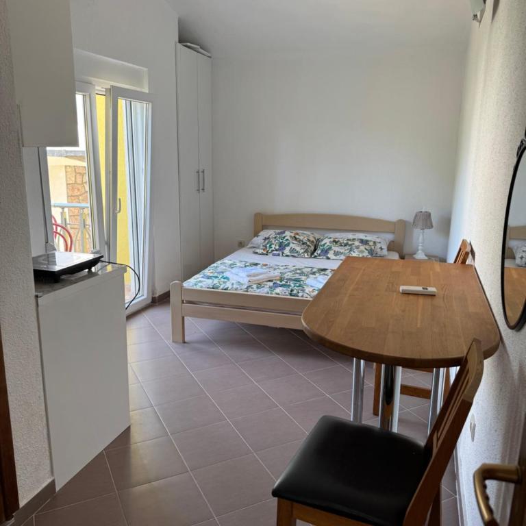 Apartmani Sutomore - Apartman sa 1 Spavaćom Sobom - 1
