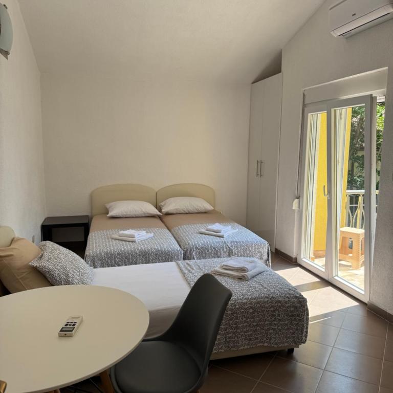 Apartmani Sutomore - Apartman sa 1 Spavaćom Sobom - 1