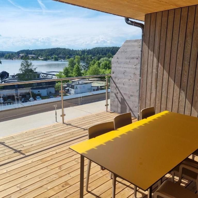Ferienwohnung Penthouse XL - Apartment mit 3 Schlafzimmern, Balkon und Terrasse - 1