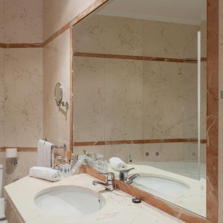 FC Infantas de León - Habitación Doble Deluxe con bañera de hidromasaje - 8