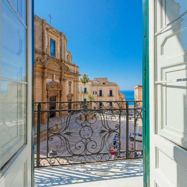 Bacío del Sole by Biddizzi Rari - Prestigiosa Dimora Storica con Affacci sul Duomo - Three-Bedroom Apartment with Balcony - 2