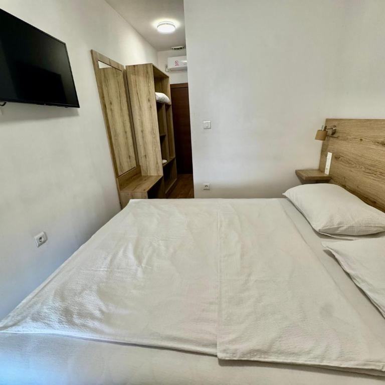 Vila Mila - Dvokrevetna Soba sa Bračnim Krevetom - 17