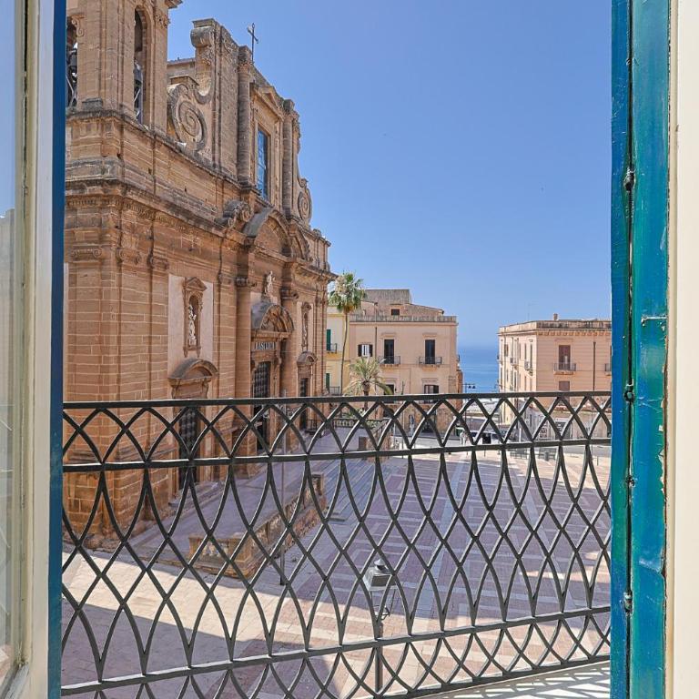 Bacío del Sole by Biddizzi Rari - Prestigiosa Dimora Storica con Affacci sul Duomo - Three-Bedroom Apartment with Balcony - 18