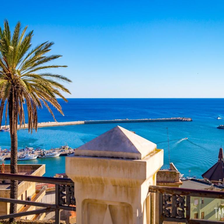 Bacío del Sole by Biddizzi Rari - Prestigiosa Dimora Storica con Affacci sul Duomo - Three-Bedroom Apartment with Balcony - 45
