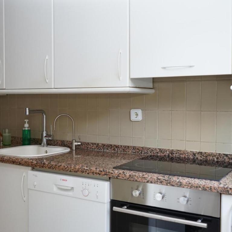 Edificio Portofino - Two-Bedroom Apartment with Terrace and Sea View - 16