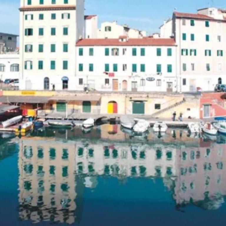 Appartamento di lusso con 3 camere da letto - Three-Bedroom Apartment - 25