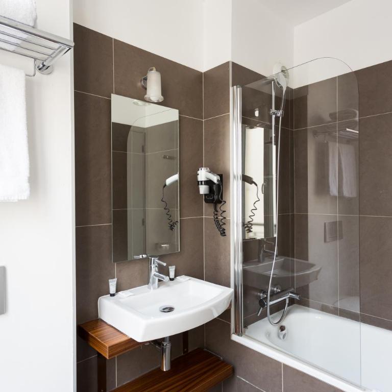 Le 20 Prieuré Hôtel - Chambre Triple - 4