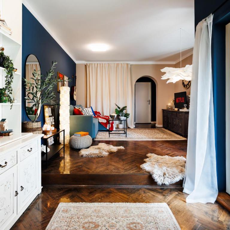 Heart Strings with Terrace 290 Mbps Old Town - Three-Bedroom Apartment with Balcony - 17