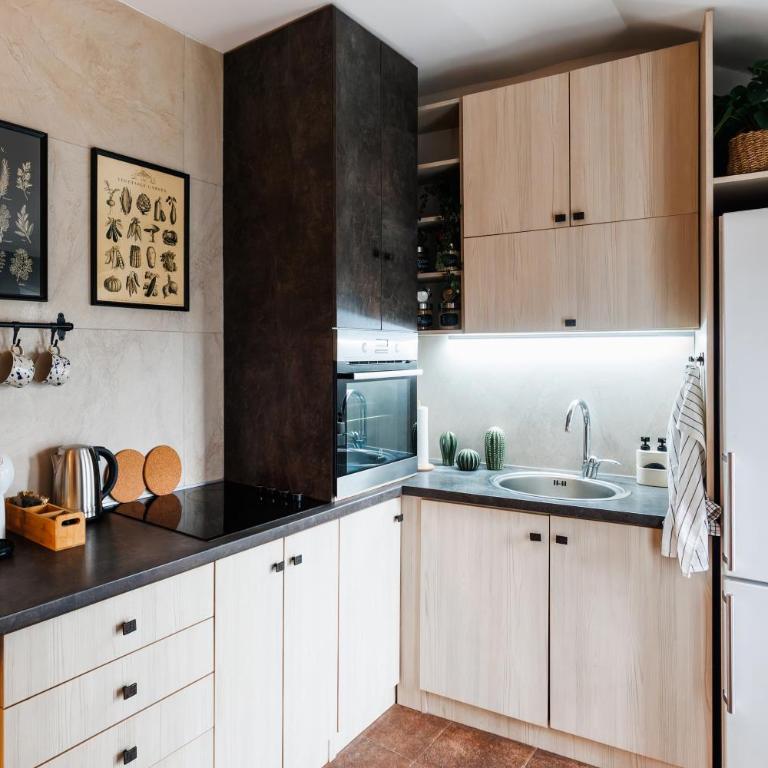 Heart Strings with Terrace 290 Mbps Old Town - Three-Bedroom Apartment with Balcony - 23