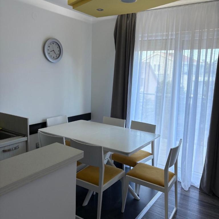 Central Park Villa - Three-Bedroom Villa - 12