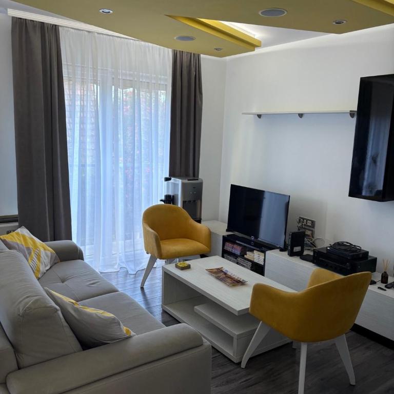 Central Park Villa - Three-Bedroom Villa - 5