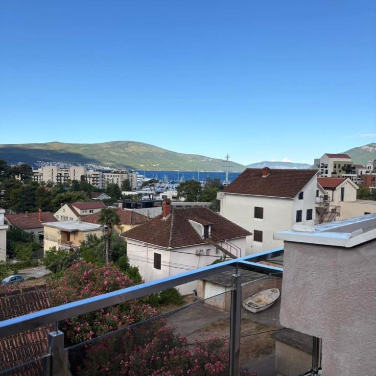 Central Park Villa - Three-Bedroom Villa - 4