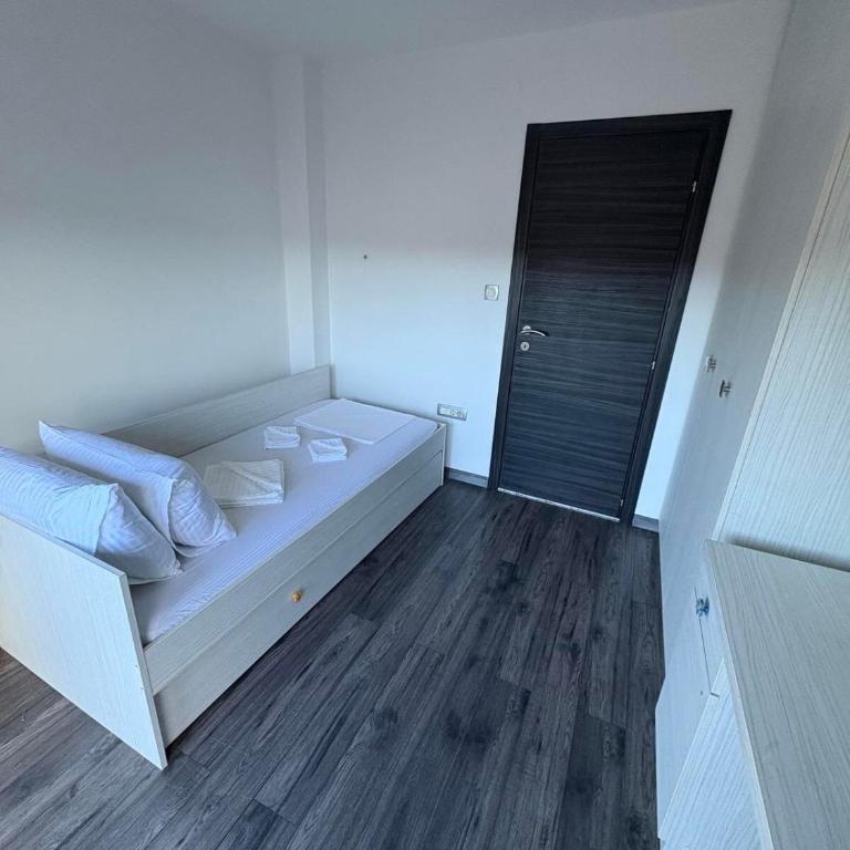 Central Park Villa - Three-Bedroom Villa - 18