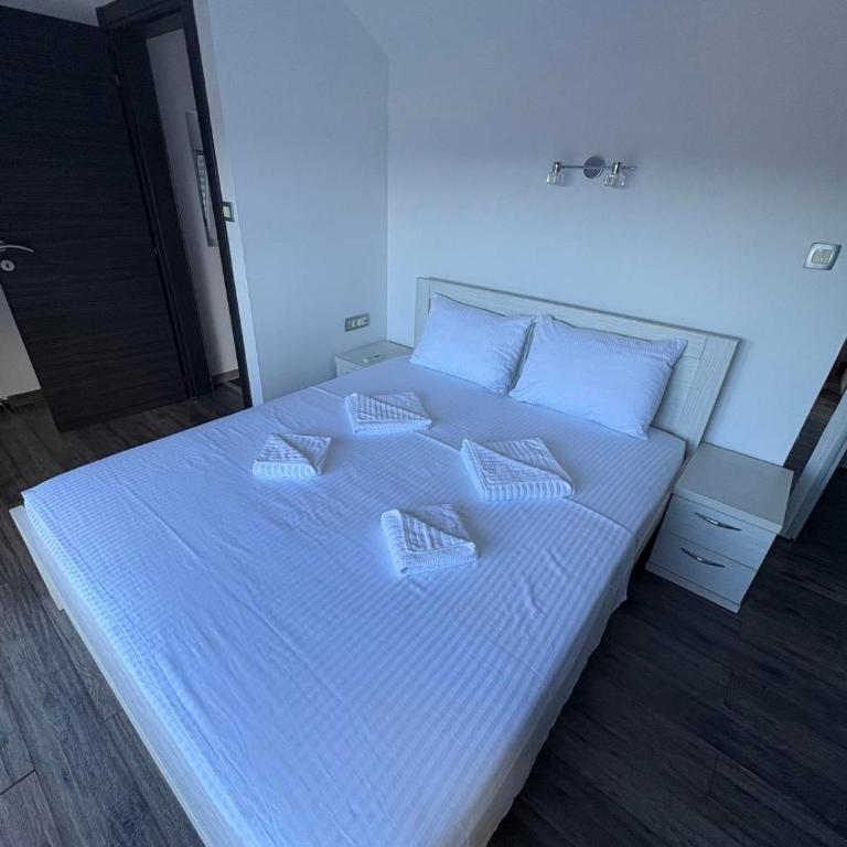 Central Park Villa - Three-Bedroom Villa - 19