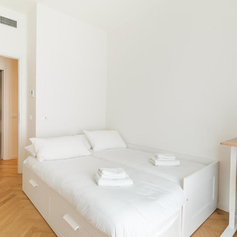Porta Venezia - Castaldi - Repubblica Trilocale di Lusso - Appartamento con 2 Camere da Letto - 18