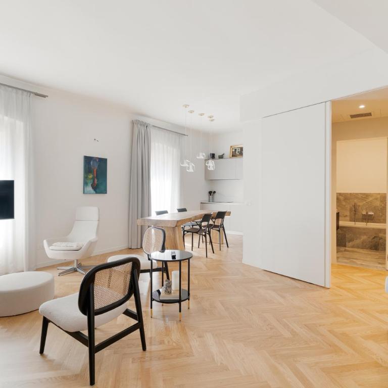 Porta Venezia - Castaldi - Repubblica Trilocale di Lusso - Appartamento con 2 Camere da Letto - 6