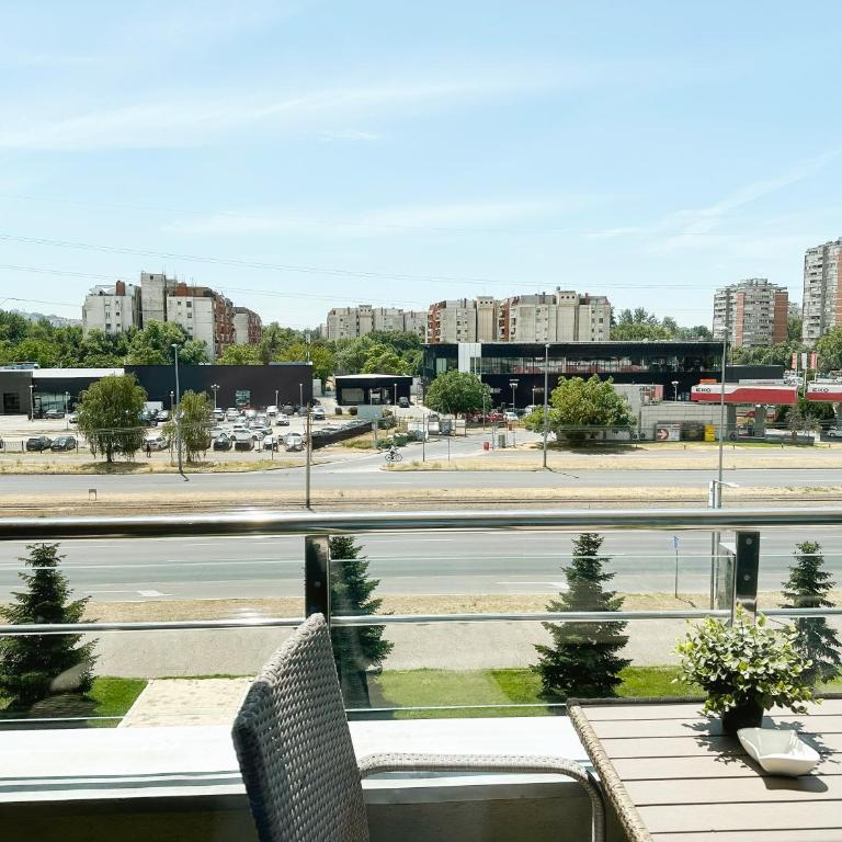 S A R A Lux - Studio - 13