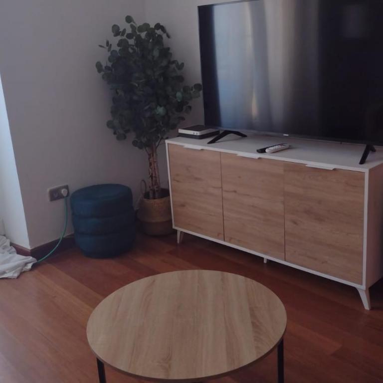 Amplio y céntrico apartamento en La Latina - Three-Bedroom Apartment with View - 1