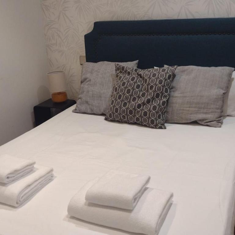Amplio y céntrico apartamento en La Latina - Three-Bedroom Apartment with View - 3