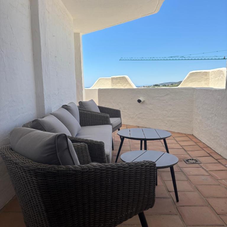 Green Haven Casares - Two-Bedroom Apartment with Sea View - 19