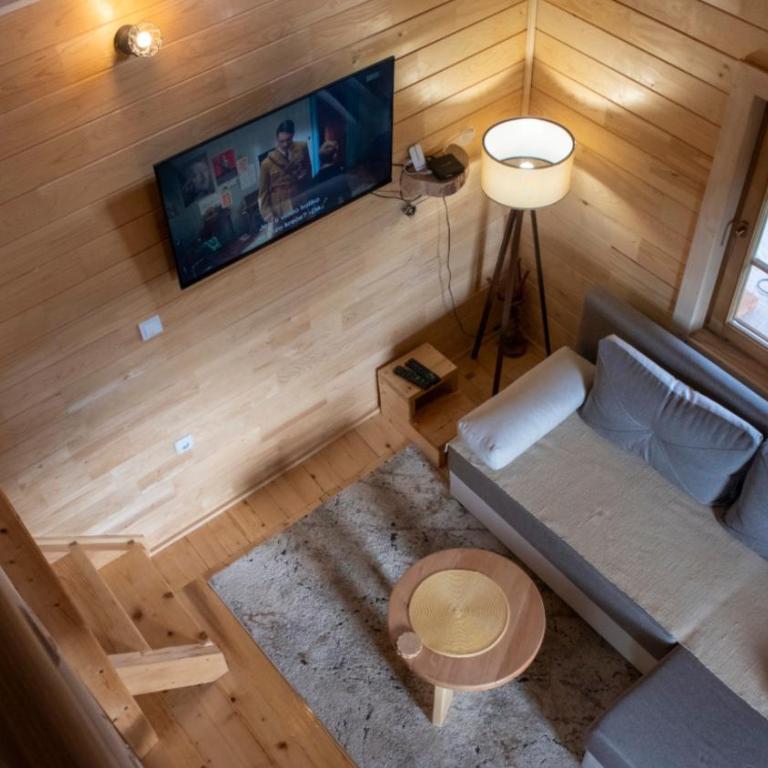 Wolf Apex - One-Bedroom House - 2