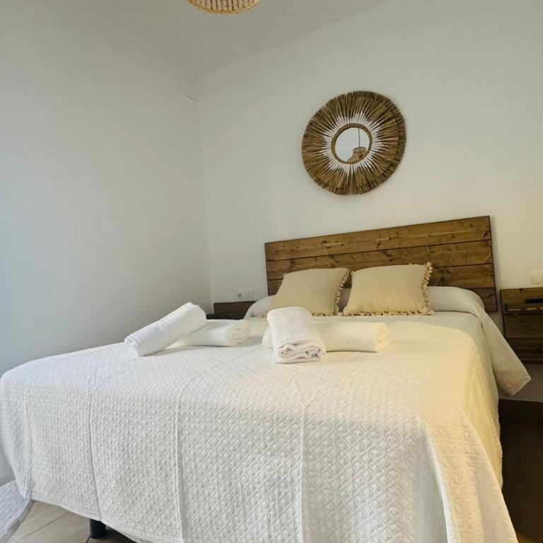 Apartamentos Ladera del Castillo - Apartamento con vistas y balcón - 2