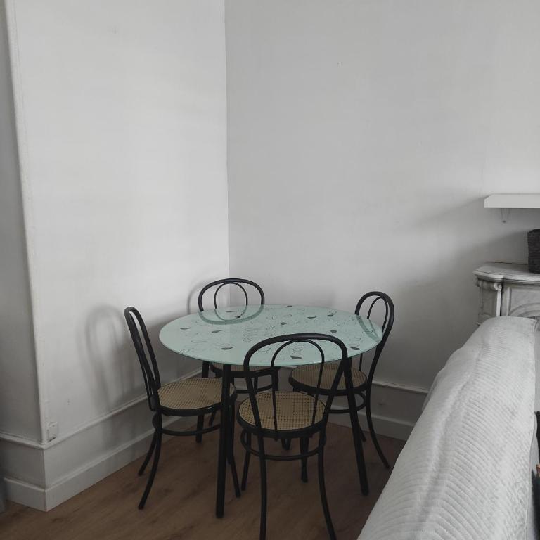 Cocon avec jardin 24 H du Mans - One-Bedroom Apartment with Garden View - 14