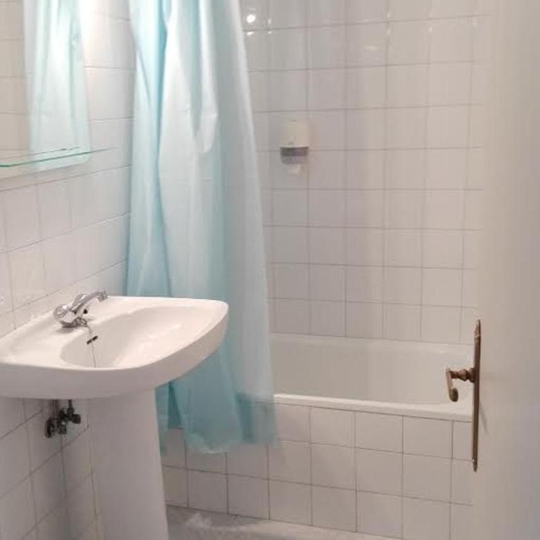 Albergue La Casona Del Peregrino - Standard Twin Room - 3