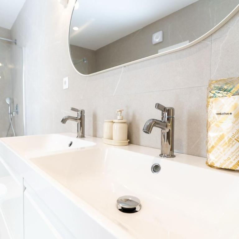 Braceli Beach Resort Top Floor - rentafive - Apartamento - 15