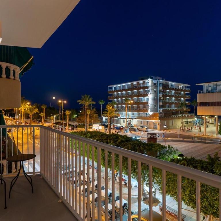 Braceli Beach Resort Top Floor - rentafive - Apartamento - 31