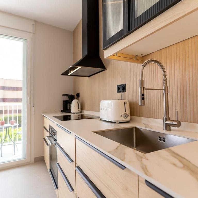 Braceli Beach Resort Top Floor - rentafive - Apartamento - 36