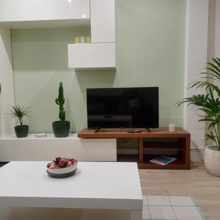 Casco Viejo, tranquilo, reformado, Bilbao a pie - Apartamento de 1 Dormitorio con balcón y vistas a la ciudad - 24