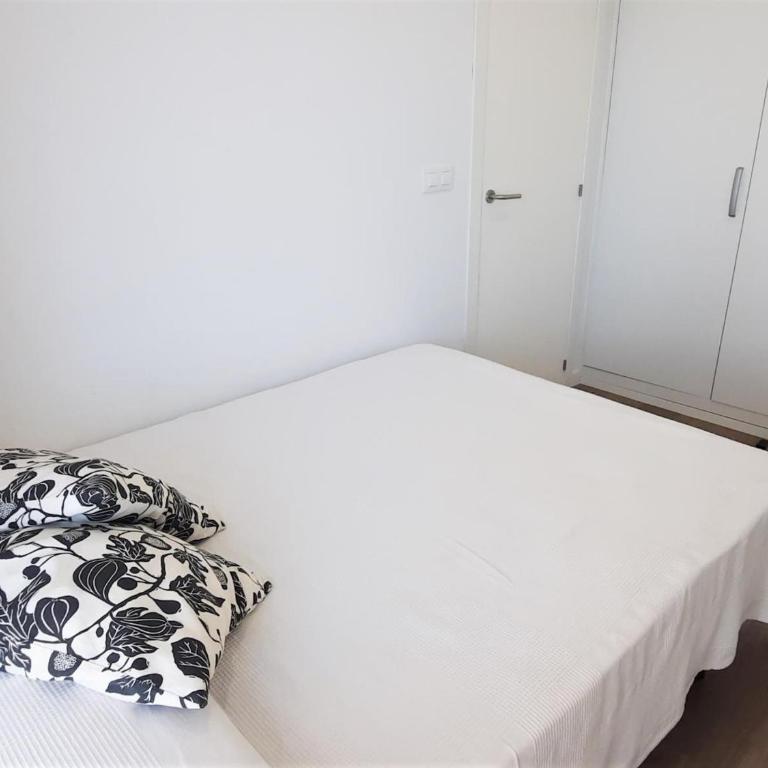 Apartamento de 3 habitaciones con terraza, piscina, parking y aire acondicionado en Llançà - ES-170-54 - Apartamento - 13