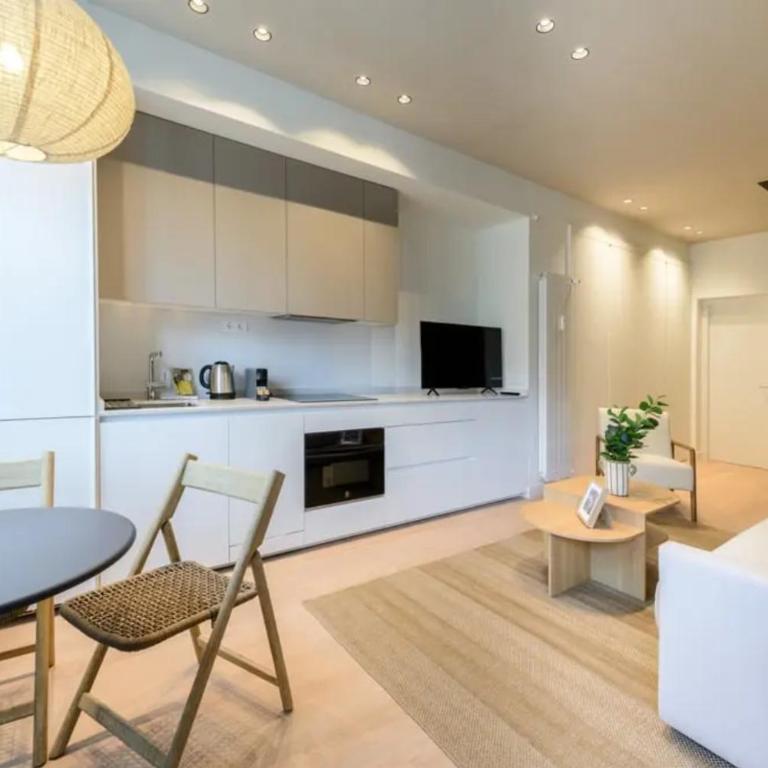 Victoria Chic Suites 06 - Two-Bedroom Apartment - 33