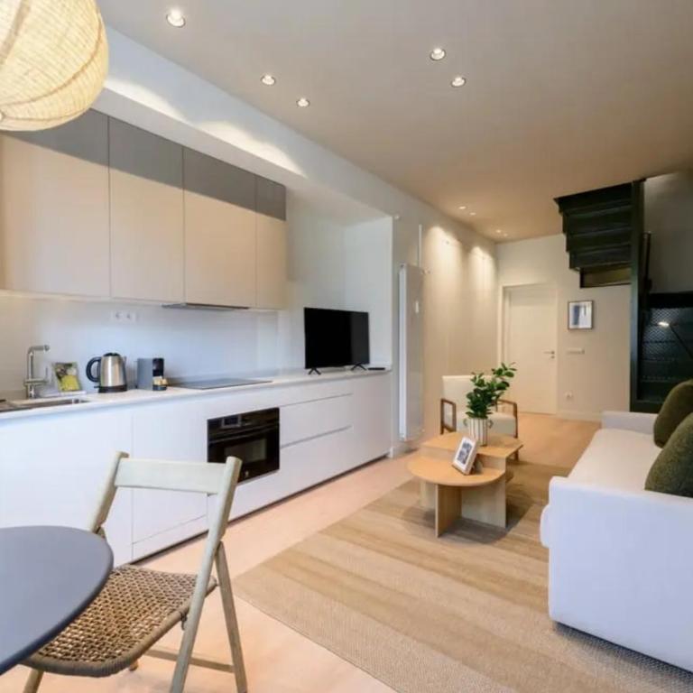 Victoria Chic Suites 06 - Two-Bedroom Apartment - 34