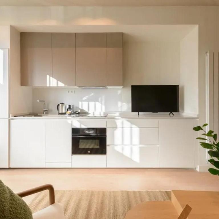 Victoria Chic Suites 06 - Two-Bedroom Apartment - 3